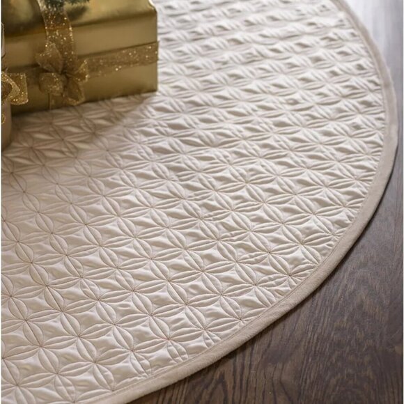 Balsam Hill Ivory Lancaster Quilted Christmas Tree Skirt NWOT 60" - Picture 1 of 8
